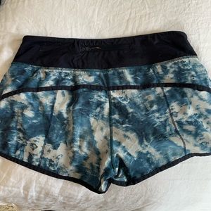 Lululemon Shorts size 6